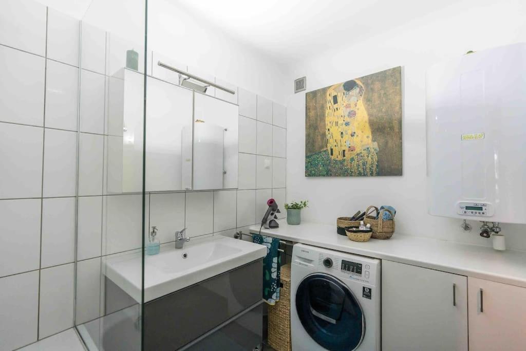 וינה Cozy And Stylish Apartment Near Schoenbrunn Castle מראה חיצוני תמונה